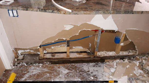 Best Emergency water damage restoration  in West Hollywood, CA